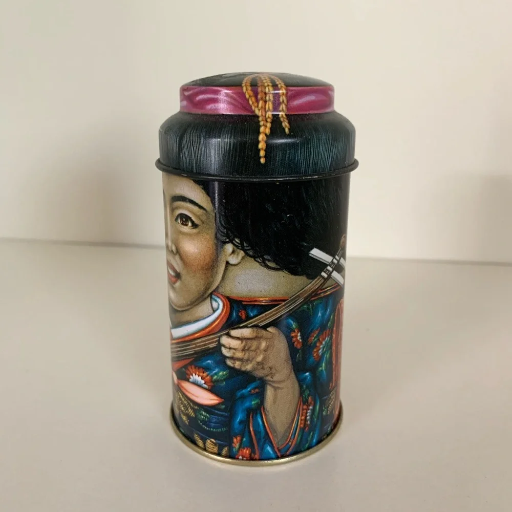Vintage 60’s tin made in England